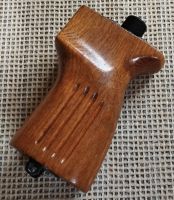 Dřevěná pažbička+držák pažbičky+matice pažbičky Sa-vz.61